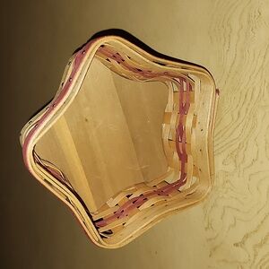 Longaberger 2001 Christmas twinkle, twinkle basket in red